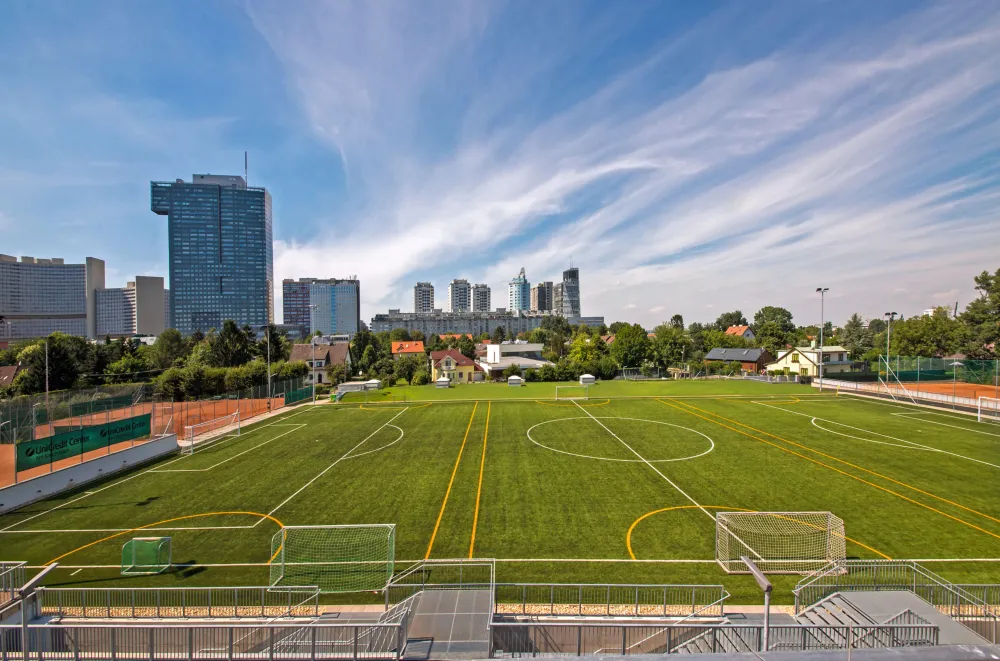 fussballplatz_luftaufnahme_nk8_9829jpg-x-large